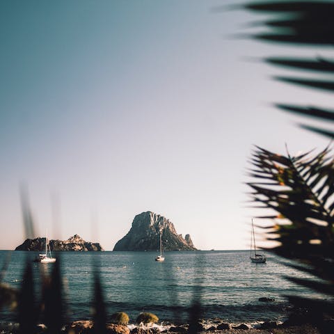 Enjoy the sparkling natural beauty of Ibiza and its beaches 