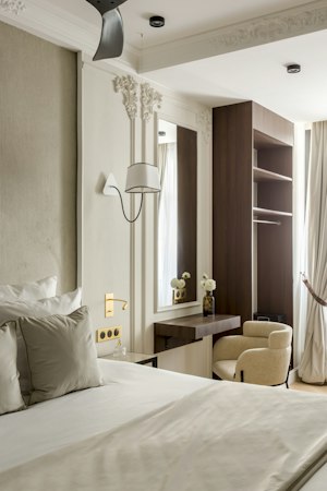 Burgundy & Brass image 13