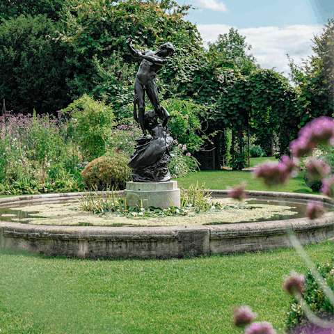 Have a stroll over to Regent’s Park – it’s within walking distance