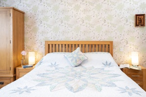 Eiderdown & Lavender image 9