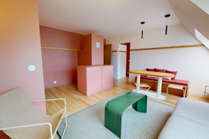 Elegant Corner image 3