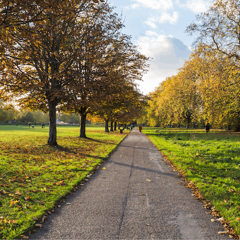 Walk to beautiful Hyde Park in just ten minutes from your door