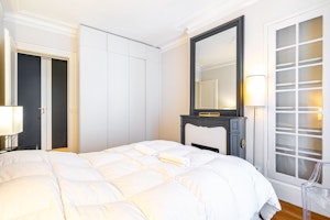 Elegant Paris Abode image 4