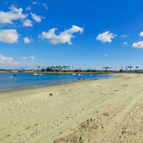 Head to South Mission Beach for a sandy stroll along the seafront