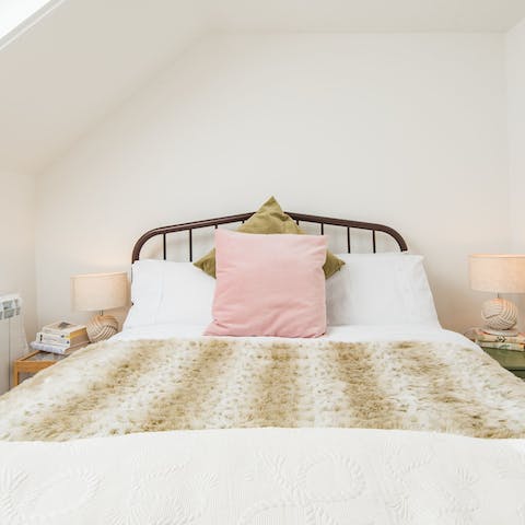Get a good night's sleep in the cosy double bed