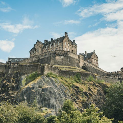 Be inspired while exploring iconic sights across Edinburgh 