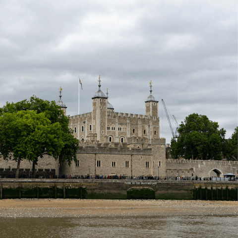 Take the Tube to Tower Hill to see the sights – Royal Oak station is a few minutes away