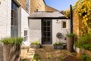 London Living image 4