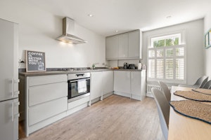 Vauxhall Comfort image 13