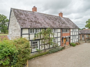 The Oak & Elm image 12