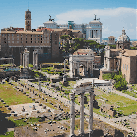 Reach the breathtaking Roman Forum in twenty minutes on foot