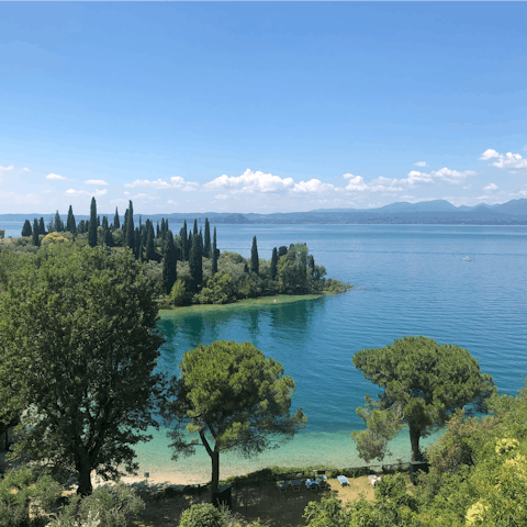Explore beautiful Lake Garda and its sandy beaches, just 4km away
