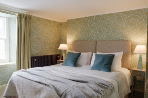 Loch House Glory image 5