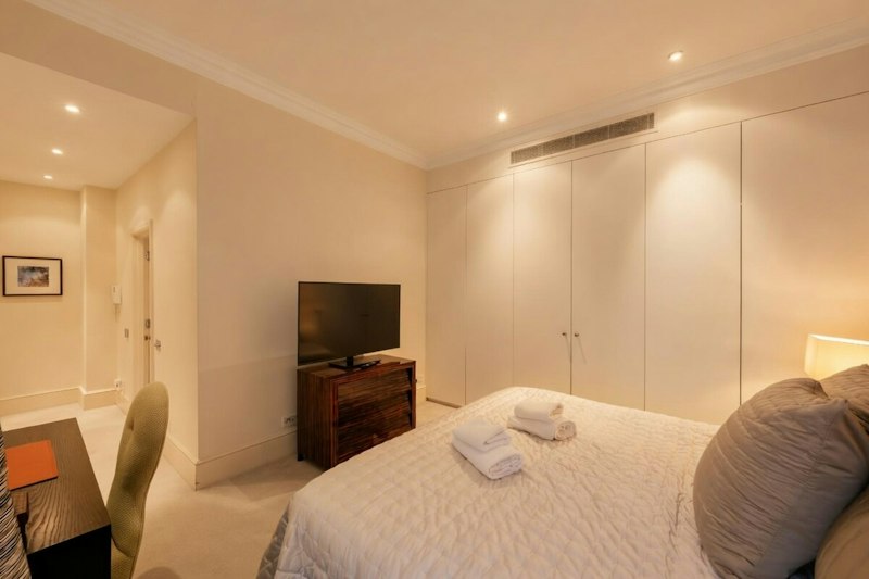 Kensington Terrace Dreams additional image