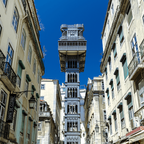 Stay just a few metres away from the iconic Santa Justa Lift