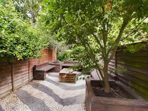Victorian Garden Flat image 10