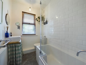 Victorian Garden Flat image 6