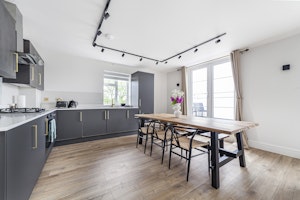 The Wembley Penthouse image 3