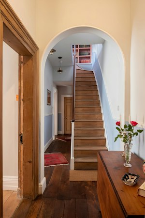 Elegant Georgian Gem image 12