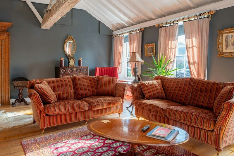 Elegant Georgian Gem main image