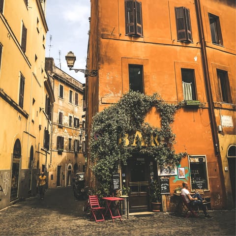 Stay in Trastevere, one of Rome's most emblematic neighbourhoods