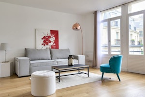 Elegance in Paris image 4
