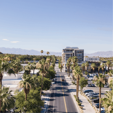 Discover the best of Palm Springs from a central location