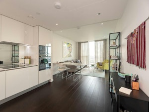 Thames Heights image 13