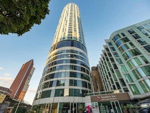 Thames Heights image 3