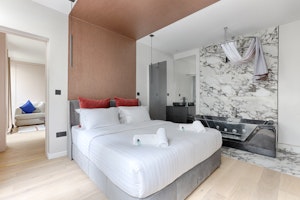 L'Appartement Rouge image 6