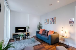 Northern Luxury image 12