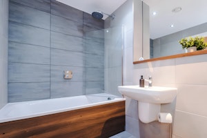 Northern Luxury image 9