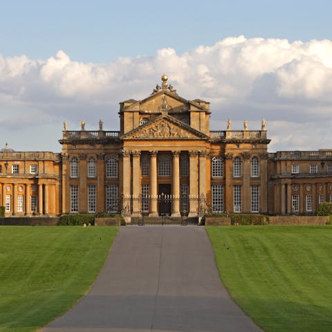 Drive thirteen minutes to explore Blenheim Palace