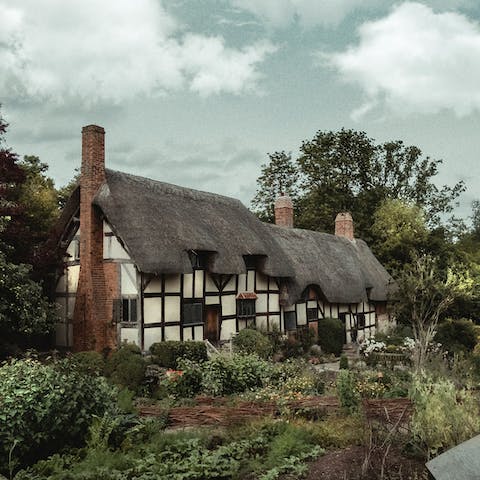 Immerse yourself in the poetic heart of Stratford-upon-Avon