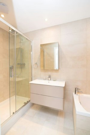 Thames & Crown image 5