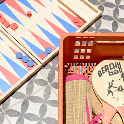 Gather for a game of backgammon or take the paddles down to the beach