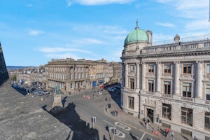 Central Terrace image 6