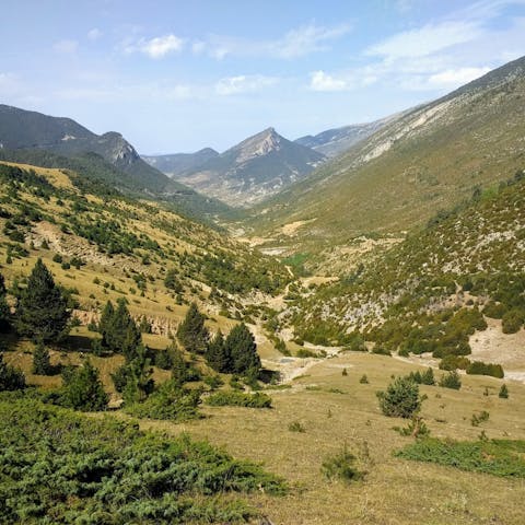 Stay in the heart of the Catalonian countryside and explore the hiking trails