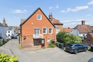 The Henley Chapter image 7