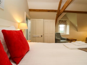The Cotswold Farm image 8