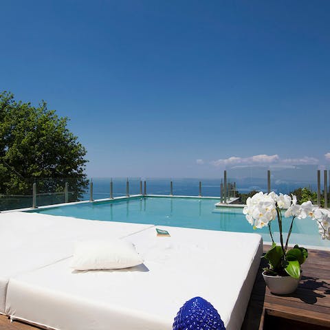 Gaze out over the stunning landscapes of the Sorrentine peninsula from the rooftop pool