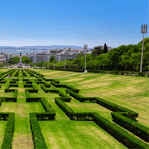 Make your way to the stunning Parque Eduardo, only eight-minutes on foot