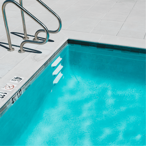 Take a refreshing dip to cool off from the Cannes heat in your shared pool
