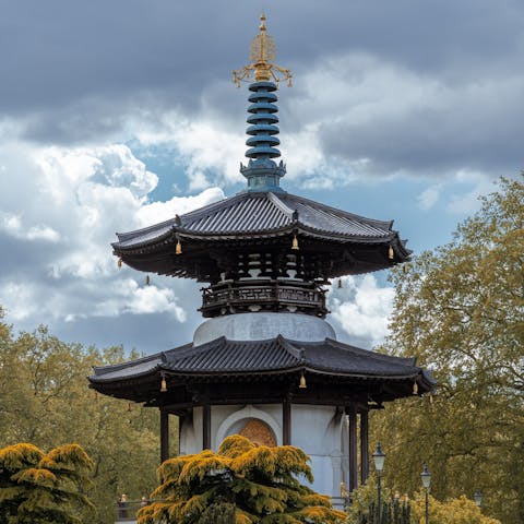 Admire the sculptures of Battersea Park – you can walk there