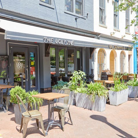 Discover all the fabulous eateries and bars on Barracks Row