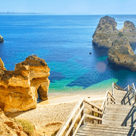 Take a road trip along the coast to discover the idyllic beaches of the Algarve