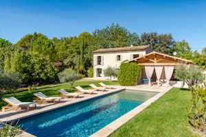 Lourmarin Retreat image 5