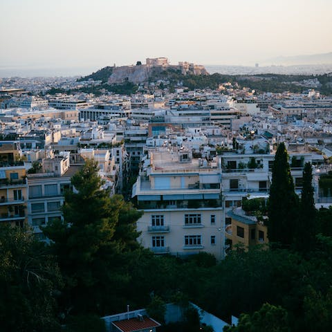 Explore the city of Athina and all of the delights that it has to offer