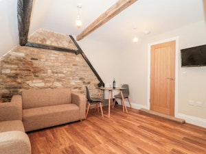 Flat 5 image 5