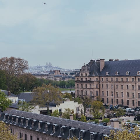 Explore historic Hôtel National des Invalides, a fifteen-minute stroll from this home